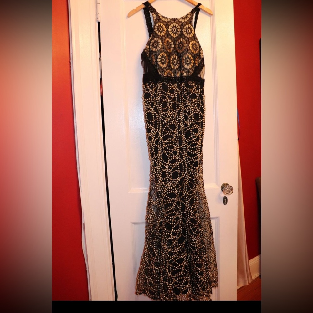 Beautiful Mignon Fashion gown, in great condition
